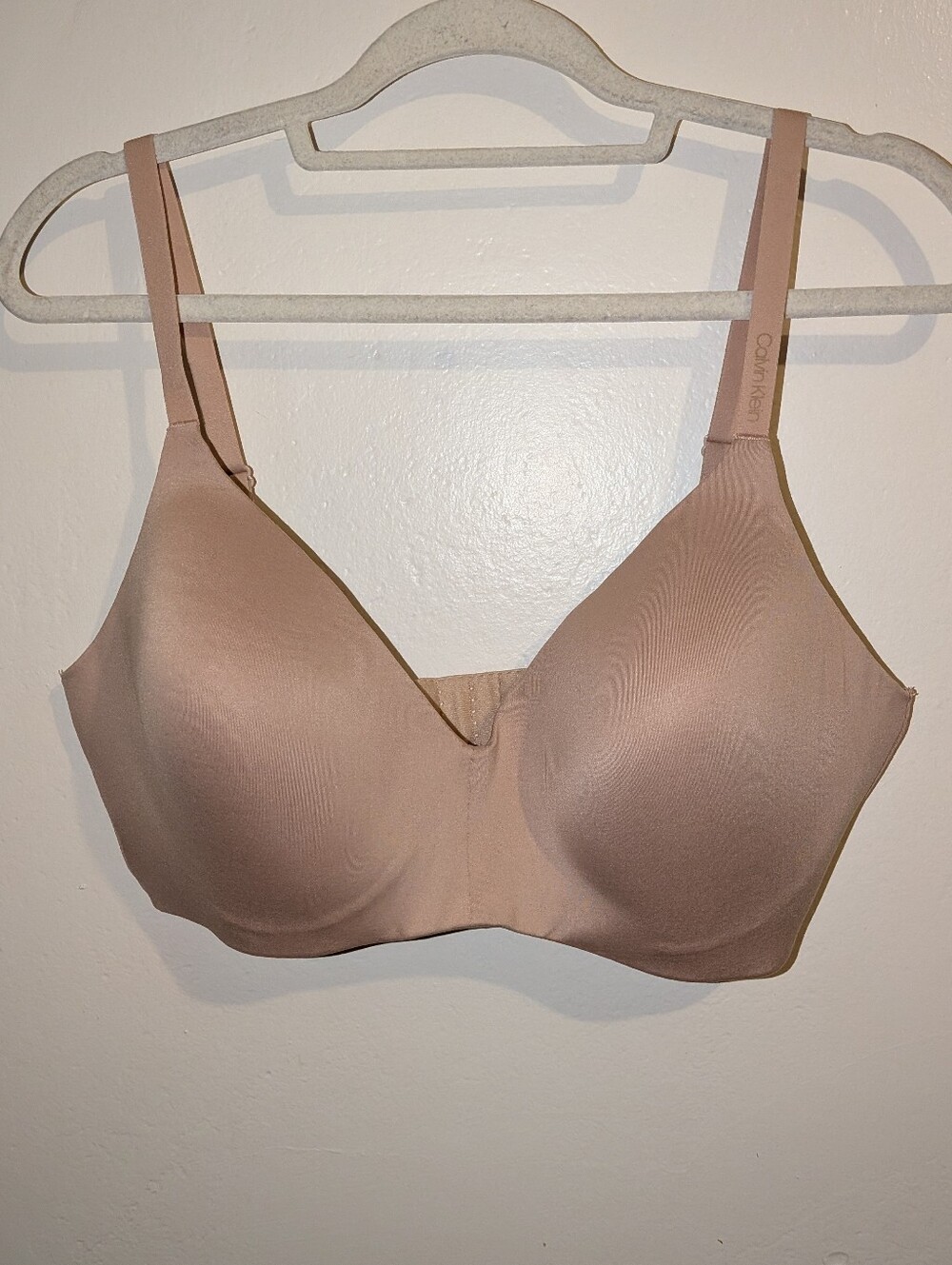 Calvin Klein Taupe Nude T-Shirt Bra - Smooth Molded Cups Size XL